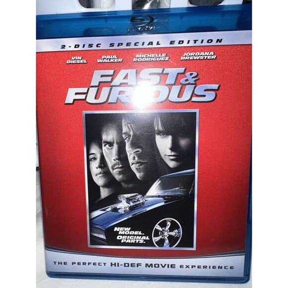 Fast & Furious (Two-Disc Special Edition) [Blu-ray and DVD] - Picture 3 of 8